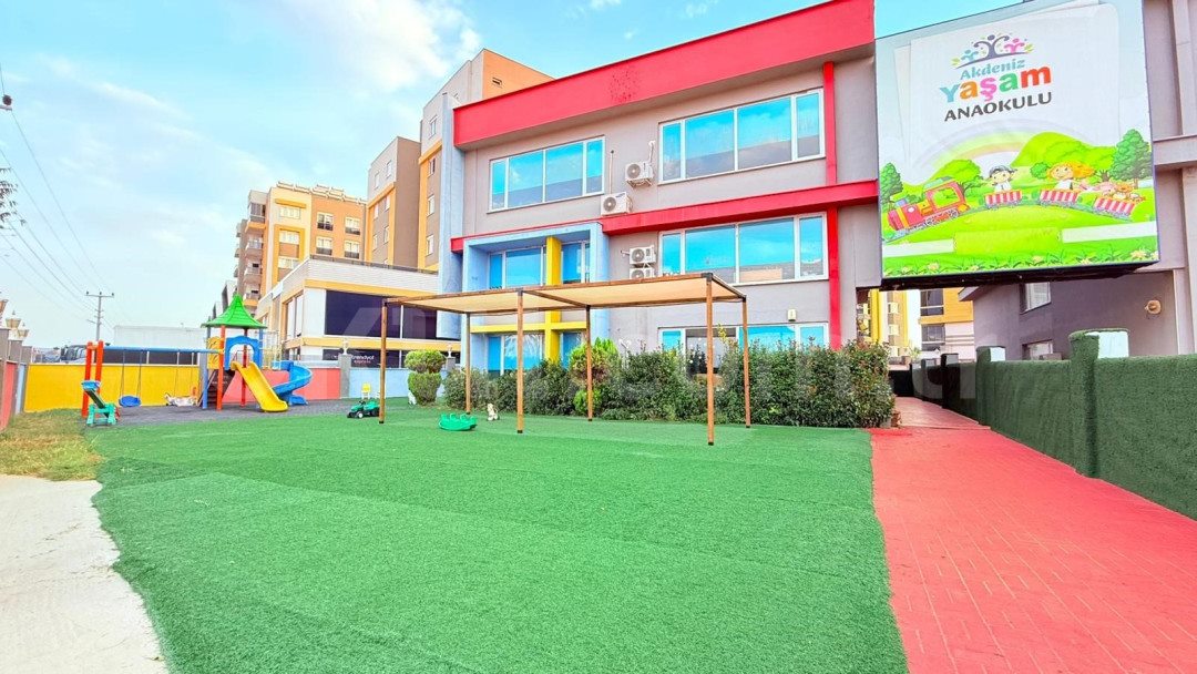 Özel Akdeniz Yaşam Anaokulu binası ve oyun bahçesi, Kepez Antalya